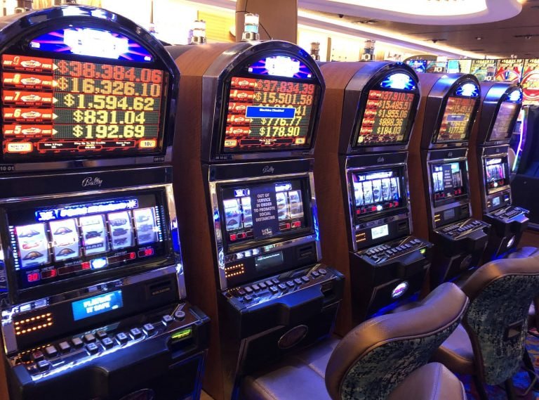 kg77 live casino high-limit table game on mobile screen